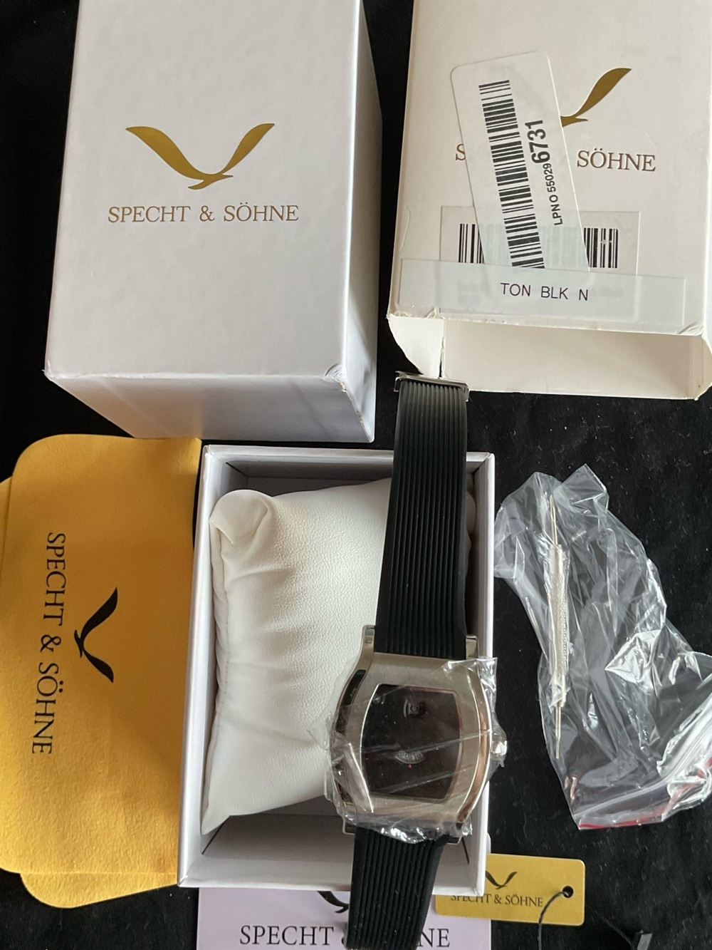 Brand New AUTOMATIC Vintage Style Tonneau Jump Hour Specht&Sohne Watch